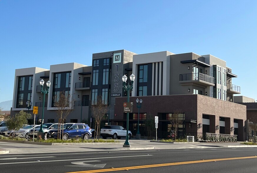 Building Photo - 135 E Badillo St