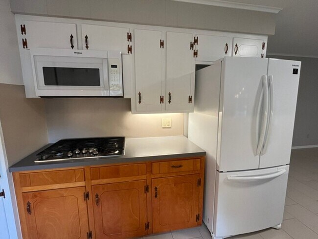 Building Photo - Very Nice 3 Bedroom 2 Bathroom House near the University of Arkansas Little Rock