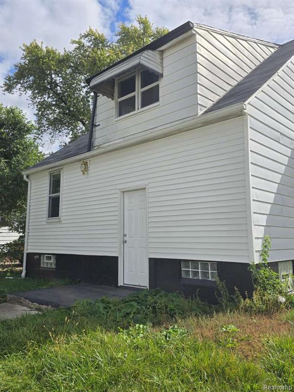 Building Photo - 11005 Dodge Ave