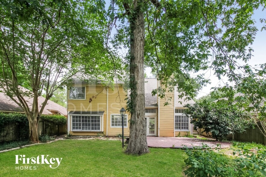 Building Photo - 5003 Maple Brook Ln
