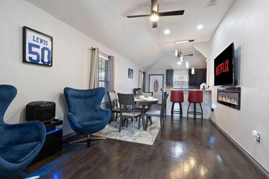 Building Photo - 1047 Eldorado Ave