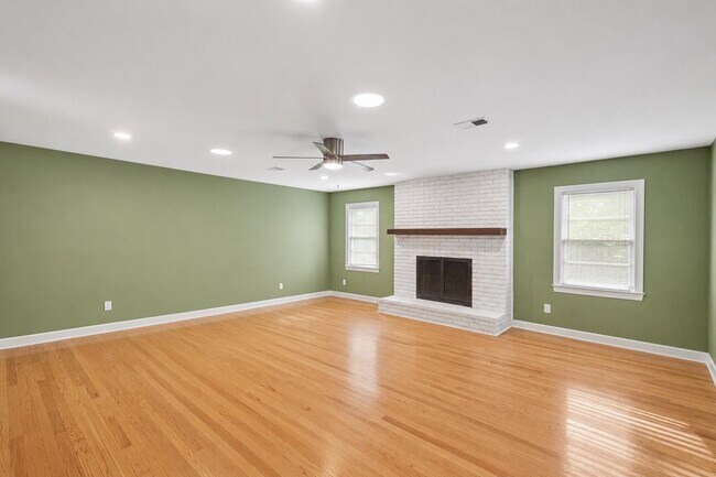 Building Photo - 37 N Century St