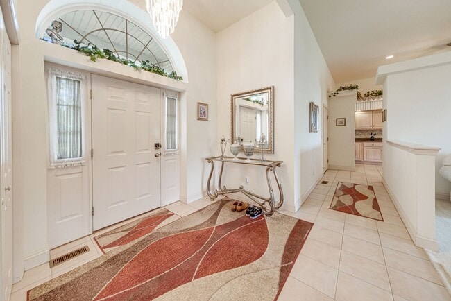 Building Photo - NEW LISTING-3 bedroom, 3 bathroom condo FO...