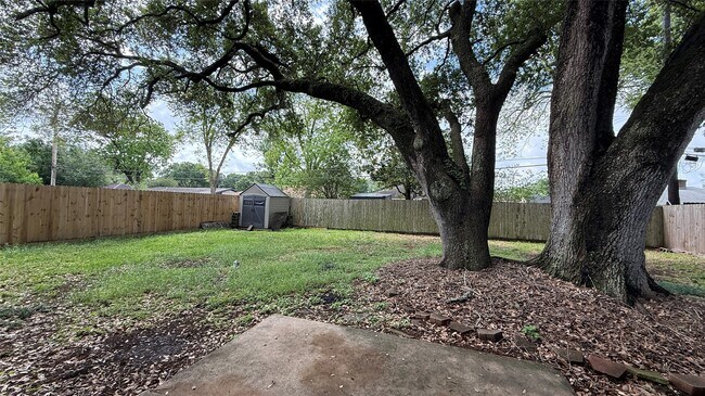 Building Photo - 6007 Dryad Dr