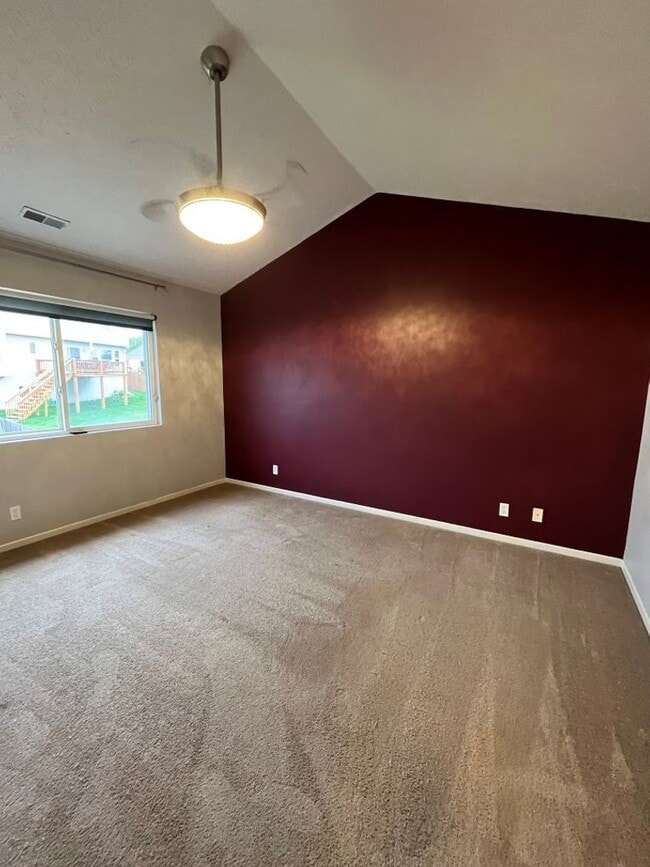 Building Photo - Home For Rent Bellevue.