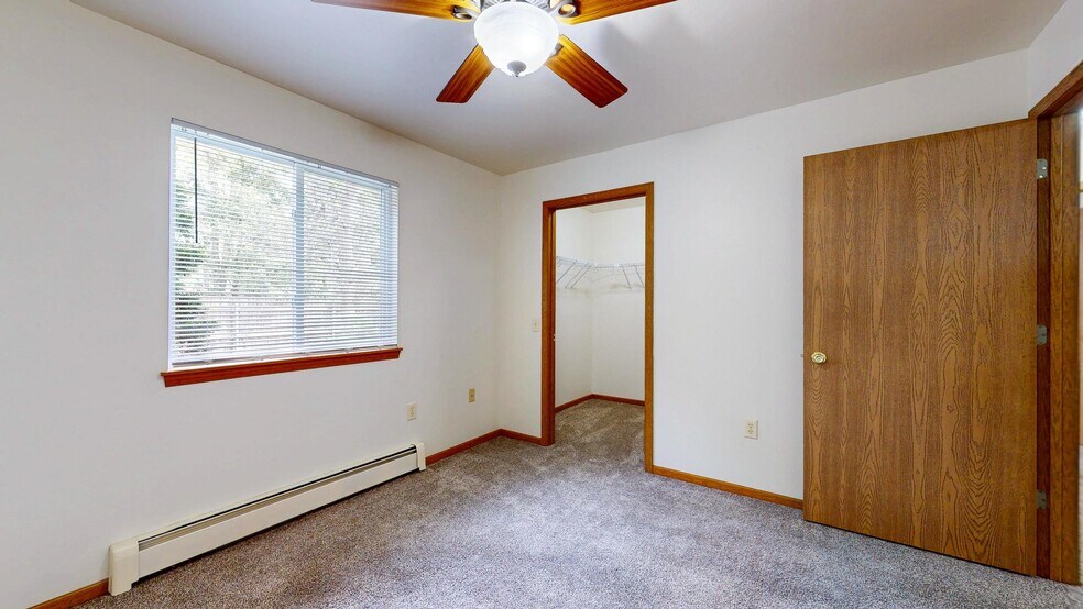 Building Photo - Stoneridge Apartments