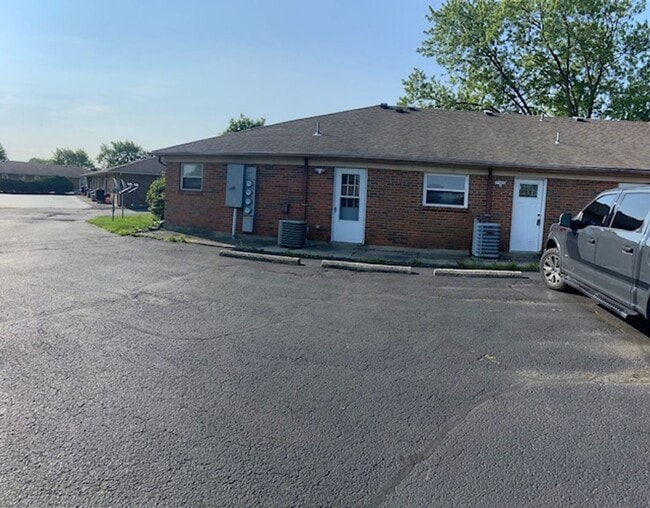 Building Photo - 927-933 Weston Court Vandalia, OH 45377