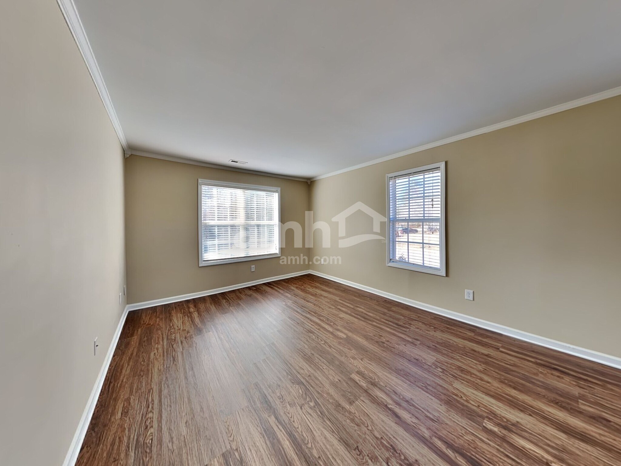 Building Photo - 4319 Armitage Dr