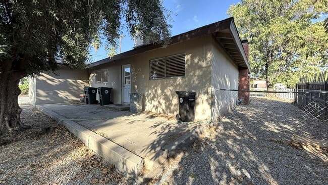 Building Photo - 12704 California St