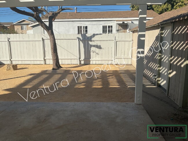 Building Photo - 831 S E St