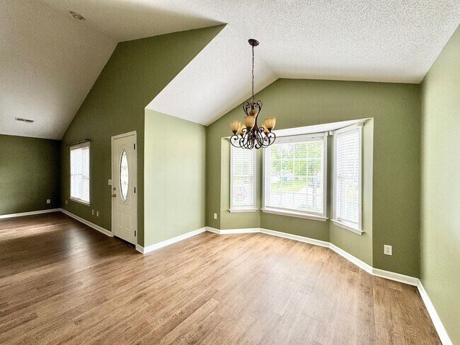 Building Photo - Adorable 3 Bedroom Home in High Point!