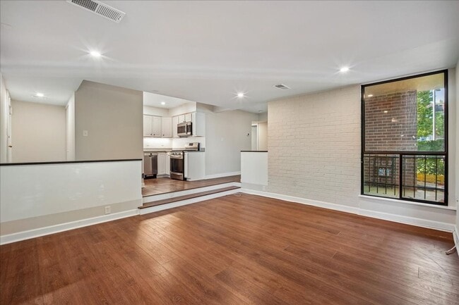 Building Photo - 9907 Blundon Dr