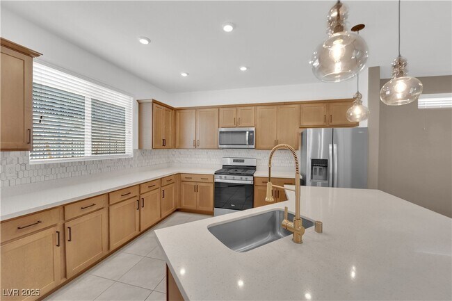 Building Photo - 8035 Skye Foxx St