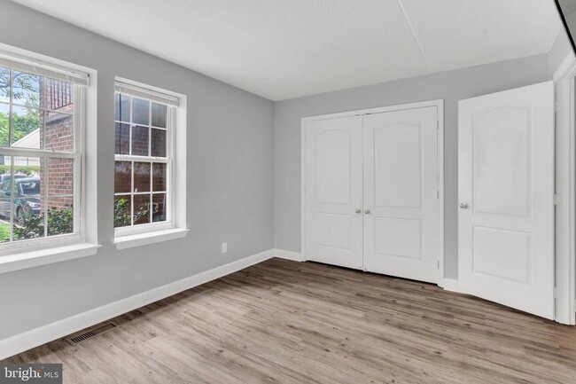 Building Photo - 3829 Chesterwood Dr