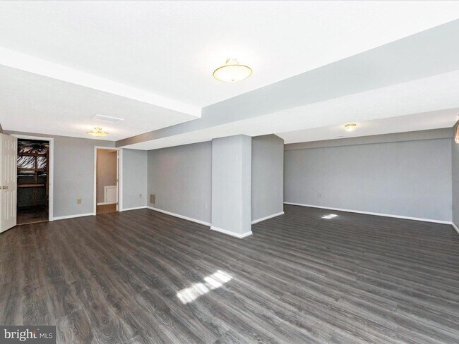 Building Photo - 408 Willow Hill Pl