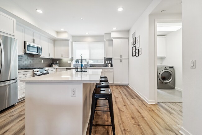 Building Photo - 13225 W Lumina Way