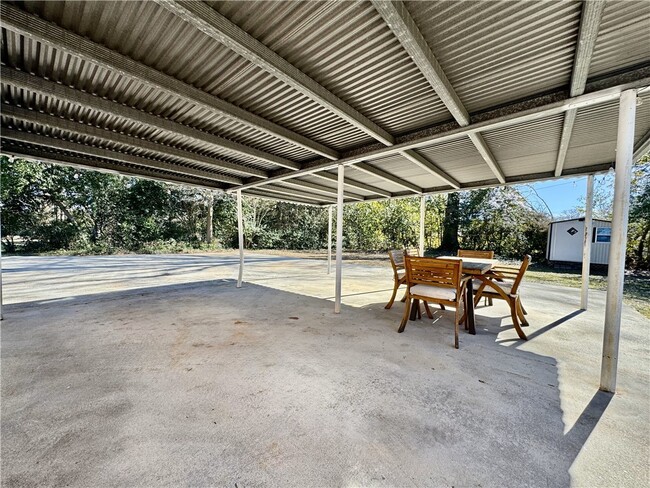 Building Photo - 215 Whitehall Rd