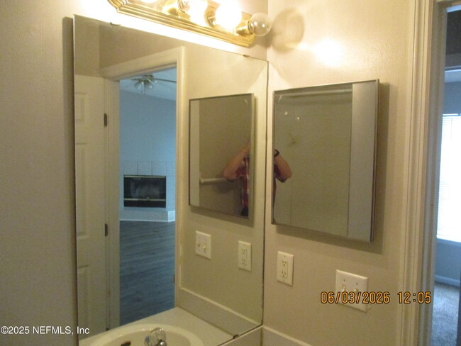 Building Photo - 3285 Avalon Dr