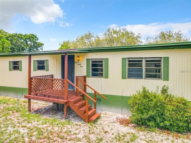Building Photo - 831 Wolf Trail