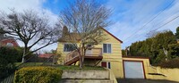 Building Photo - Two-Story Manette Home