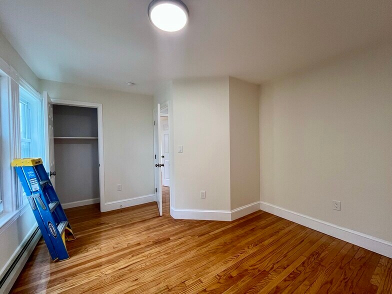 Building Photo - 6 Bromfield St