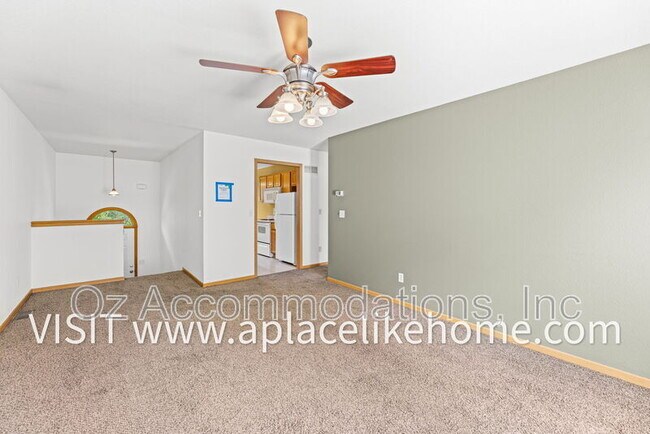 Building Photo - 8626 N Cleveland Ln