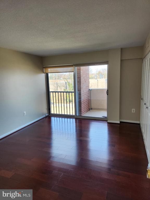 Building Photo - 1300 Army Navy Dr