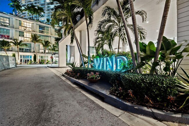 Building Photo - 350 S Miami Ave