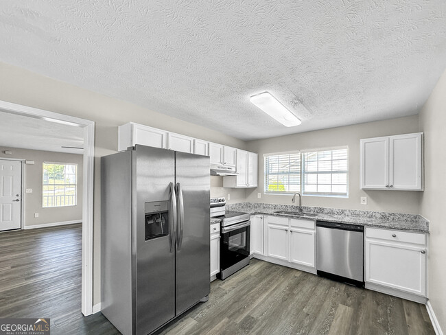 Building Photo - 178 Marsh Glen Dr