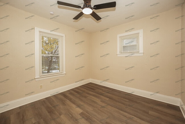 Building Photo - 13713 Edgewood Ave