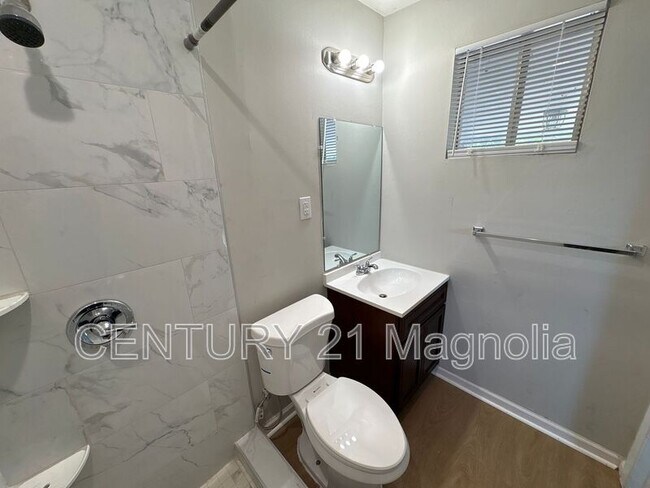 Building Photo - 2401 Boykin Rd