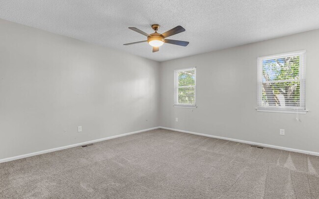 Building Photo - 4957 Aquarius Ct