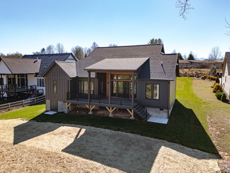 Building Photo - 32 Copper Mill Ct