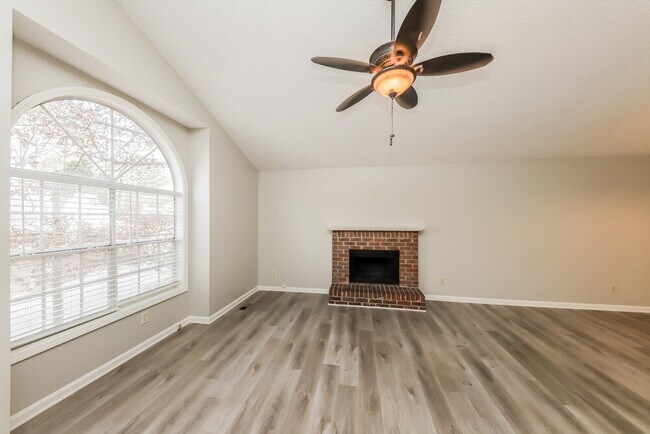 Building Photo - 7445 Hunters Ridge Dr
