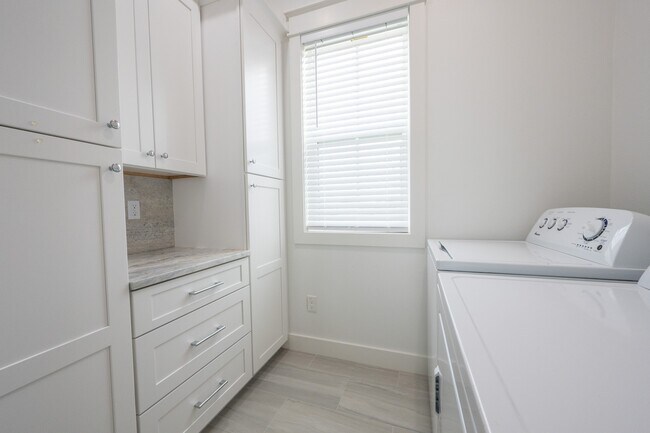 Building Photo - 18414 Indian Beach Ct