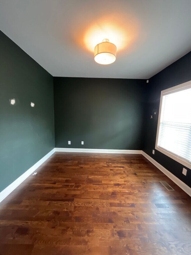 Building Photo - 3 Bedroom/ 2.5 Bath Home in Woodbine with Beautiful Screened in Porch and Fenced Yard.