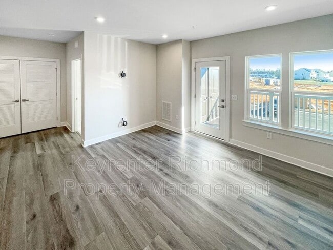 Building Photo - 3900 Maze Runner Dr
