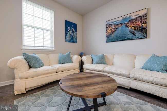 Building Photo - 262 Allison Dr