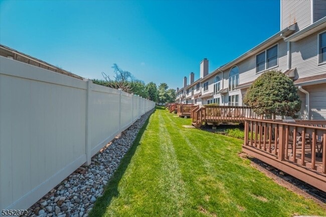 Building Photo - 675 Raritan Rd