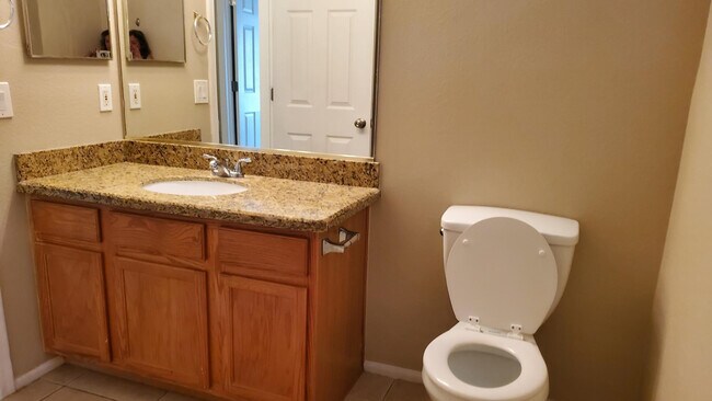 Building Photo - 10970 W Sheridan St