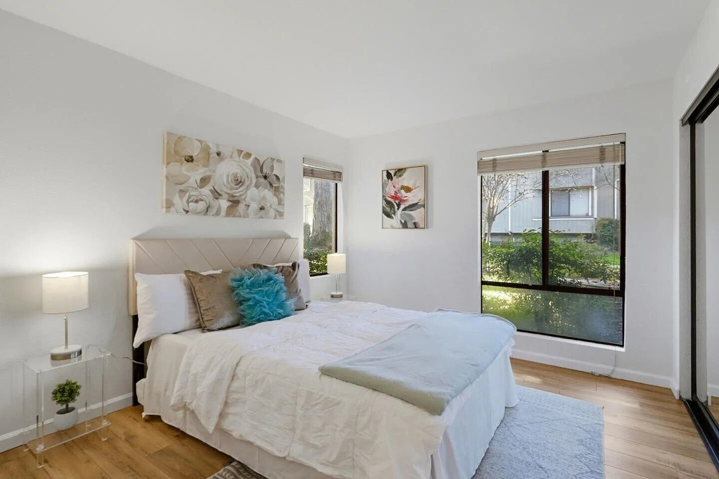 First bedroom - 1661 Braddock Ct