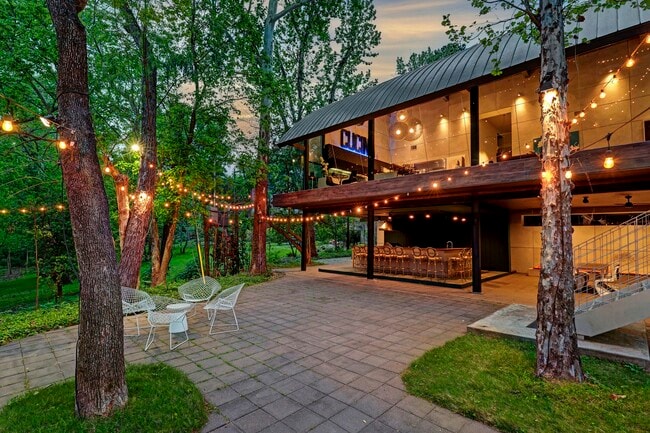Building Photo - 5111 Bayou Timber Ln
