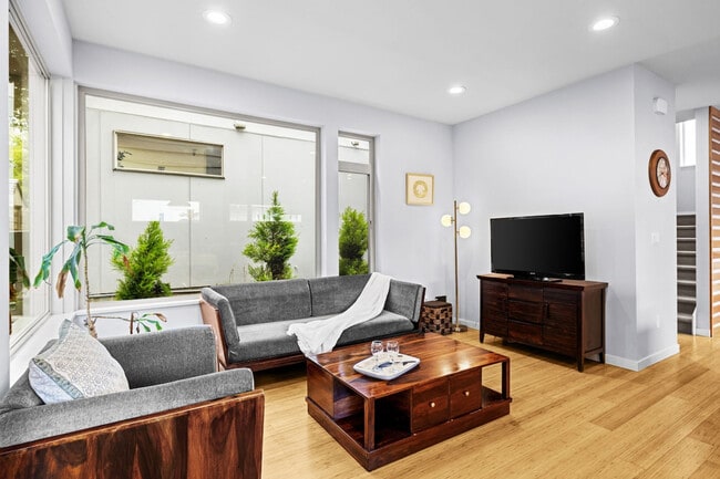 Building Photo - 4036 Linden Ave N