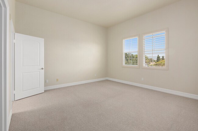 Building Photo - 4202 Whitsett Ave