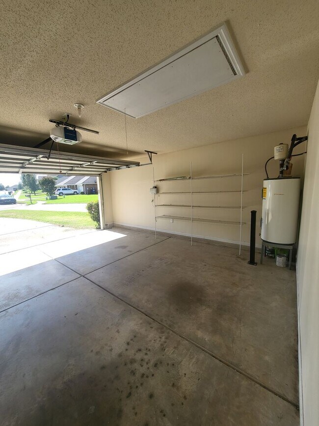 Building Photo - 139 Autumn Haven Ln