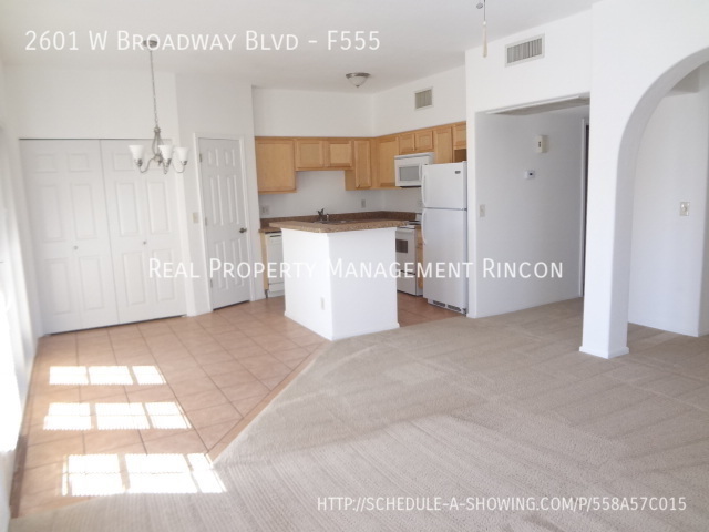 Building Photo - 2601 W Broadway Blvd
