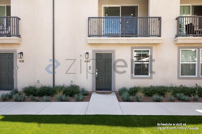Building Photo - 444 Atlas Gln