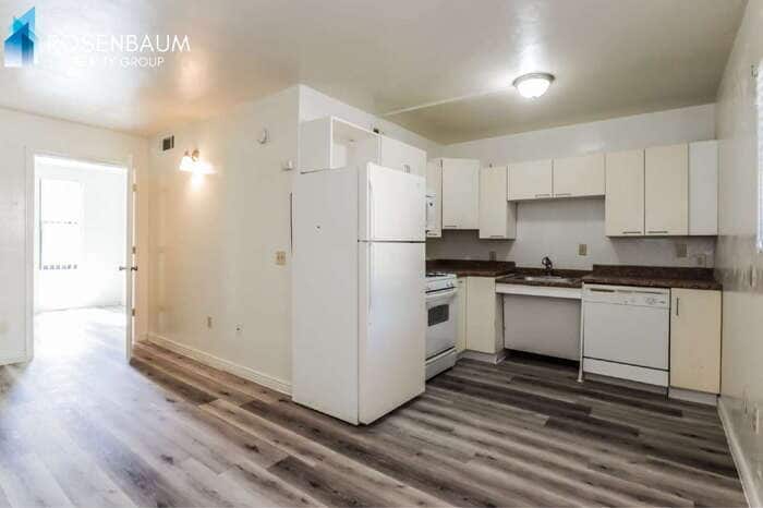 Building Photo - 770 N Dodge Blvd