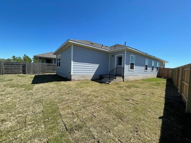 Building Photo - 148 Free Stone Dr
