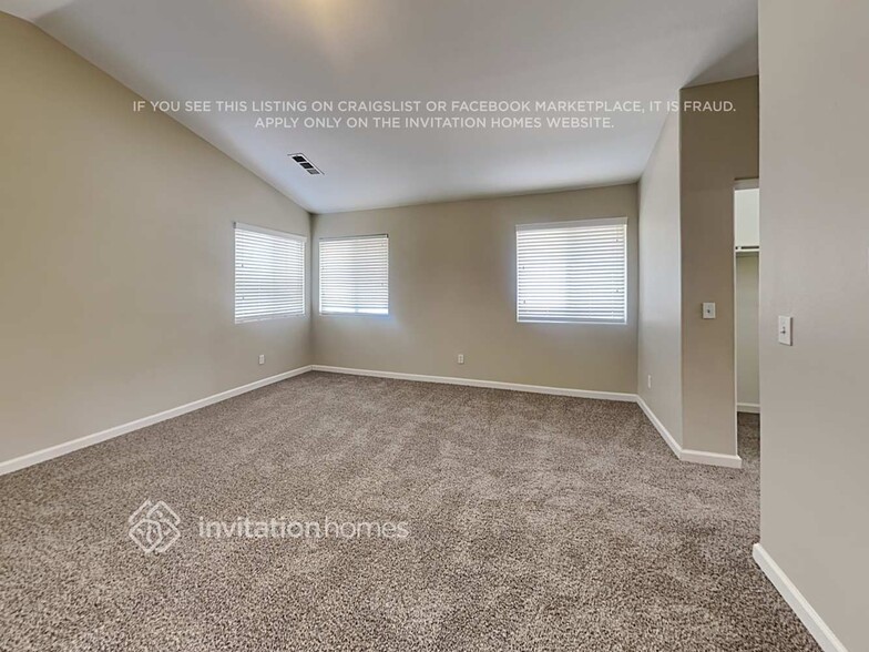 Building Photo - 24868 Skyland Dr